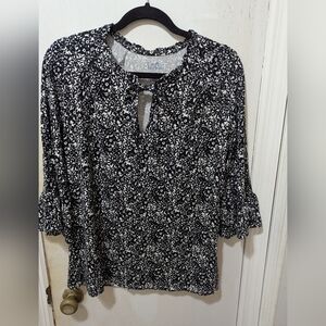 Craft & Barrow Medium Black & White Floral Women's 3/4 Sleeve Top